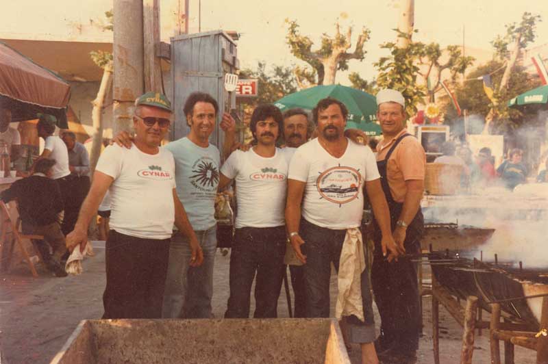 2-Preparazione-allo-stand-dello-Sposalizio-del-Mare